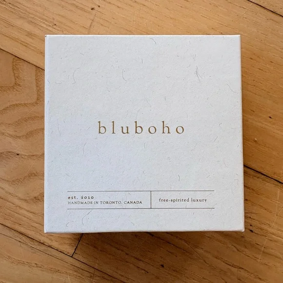 Jilly Box Bluboho Gold Floral Earrings - Picture 4 of 4